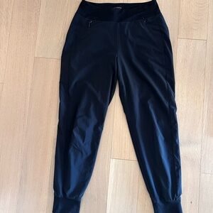 Athleta Black Lined SoHo Jogger Size 4